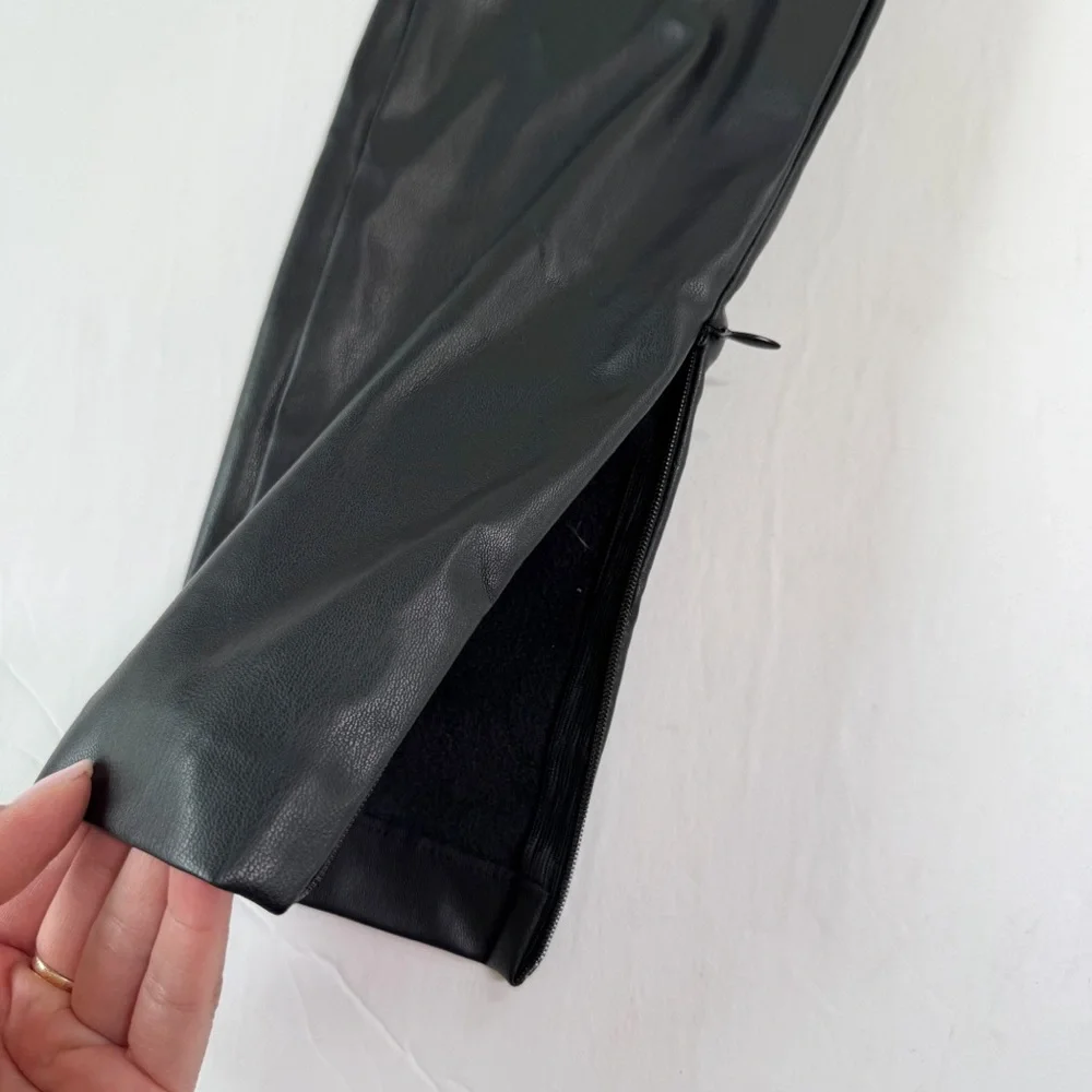 Zara Faux Leather black pants with ankle‎ zipper Size Small 5427